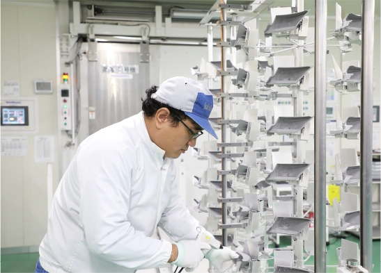 蒸着装置投入前に除電と除塵のためのブロー作業