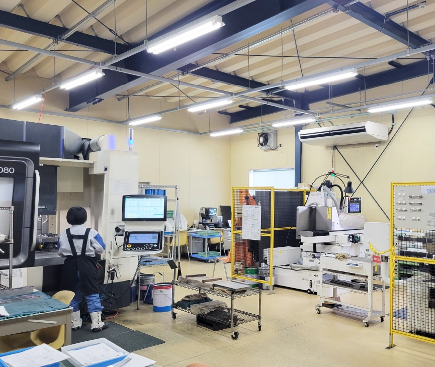 ここがポイント！金属試験片加工会社の魅力　イメージ写真　石川金属工業｜ めっき加工　プラスチック成型・蒸着　重防食塗装　金属試験片の加工・分析　TOTOアフターサービス