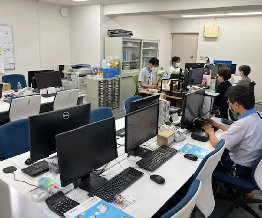 住設事業部のご紹介イメージ写真　石川金属工業｜ めっき加工　プラスチック成型・蒸着　重防食塗装　金属試験片の加工・分析　TOTOアフターサービス