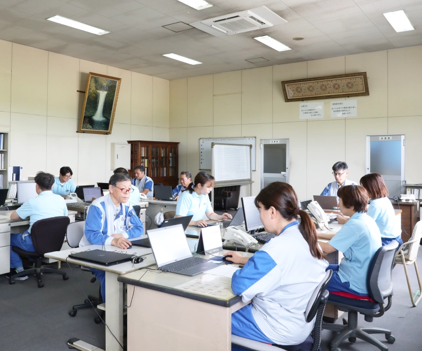 朽網工場のご紹介イメージ写真　石川金属工業｜ めっき加工　プラスチック成型・蒸着　重防食塗装　金属試験片の加工・分析　TOTOアフターサービス