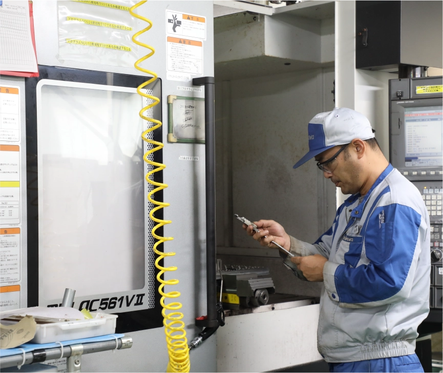 ここがポイント！金属試験片加工会社の魅力　イメージ写真　石川金属工業｜ めっき加工　プラスチック成型・蒸着　重防食塗装　金属試験片の加工・分析　TOTOアフターサービス