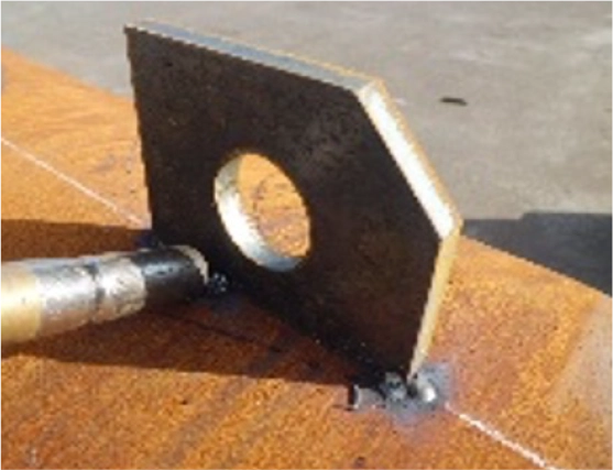 鋼管パイプ吊金具溶